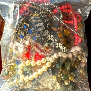 2lb Jewelry mixture of necklaces, bracelets, and eings